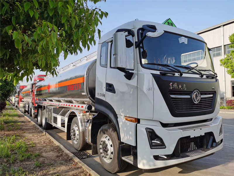 國六東風(fēng)天龍前四后八29.7方鋁合金運(yùn)油車20噸不超載圖片2
